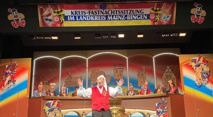 Kreisfassenacht mit buntem Programm