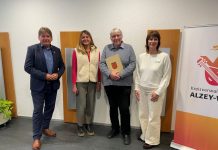 Doppelte Ehrung im Kreishaus: 40 Jahre im Dienst für Landkreis und Jugend