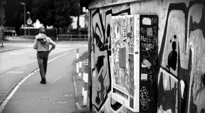 Zigarettenautomaten aufgebrochen- Polizei sucht Zeugen